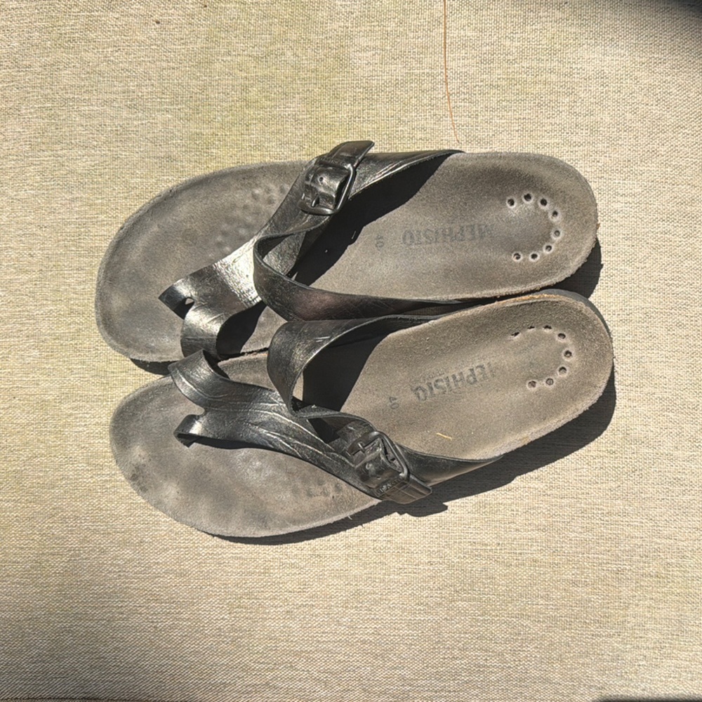 Mephisto Helen Metallic Silver Sandals Comfortable